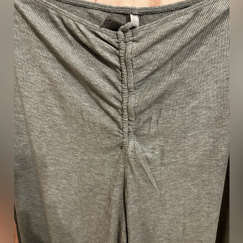 NWT SKIMS SOFT LOUNGE RUCHED PANT - Picture 3 of 4